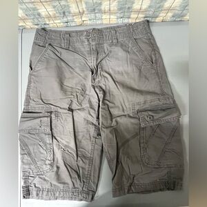 Urban Pipeline. Men’s cargo shorts. 30 in waist.